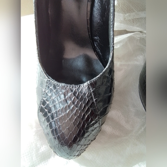 NWB!! Kathryn Amberleigh Snakeskin Embossed Pump. - Picture 2 of 6
